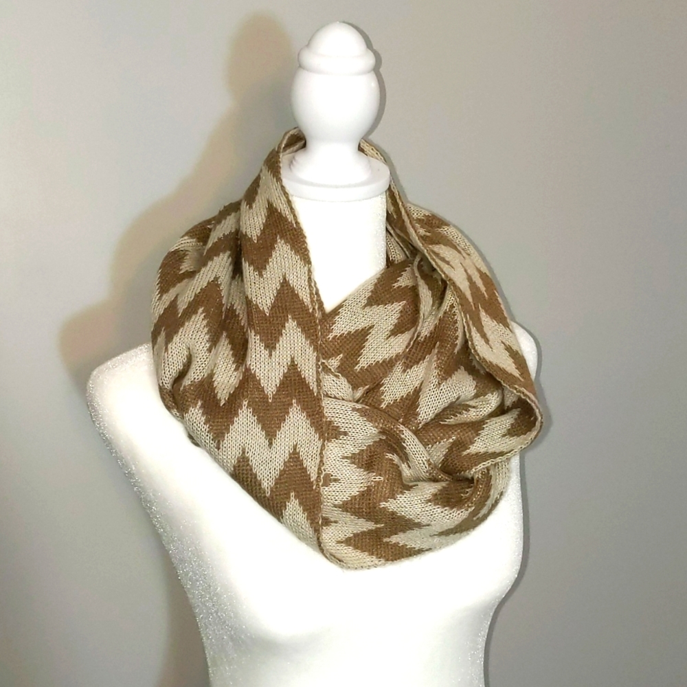 Chevron Infinity Scarf - Picture 3 of 7